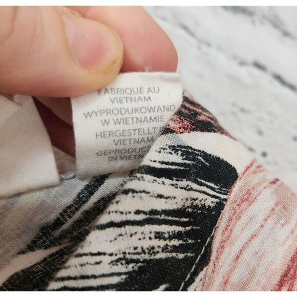 C&C California Women's 100% Linen Button Back Floral Short Sleeve Shirt Medium - Picture 11 of 12